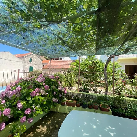 Apartments Bilic Vis Exterior photo