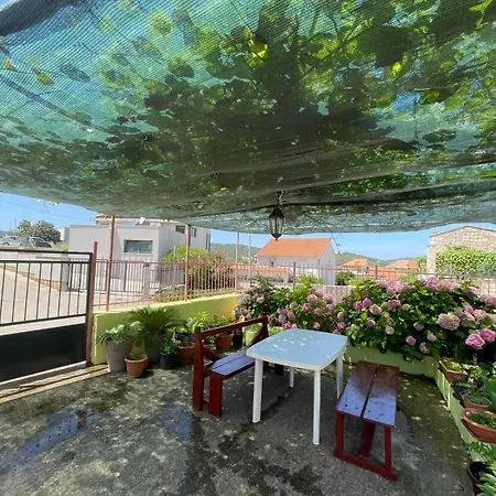 Apartments Bilic Vis Exterior photo