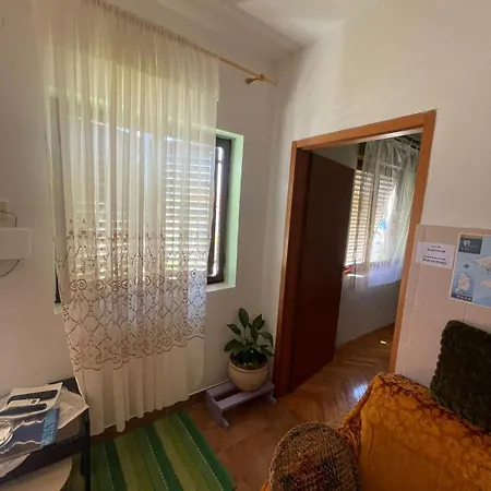 Apartments Bilic Vis Exterior photo
